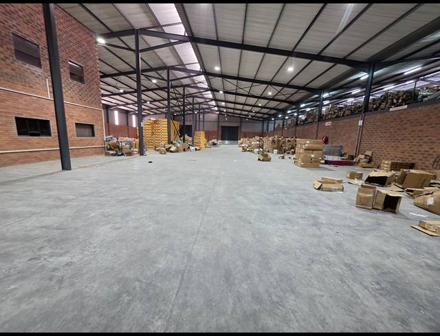 3,024M² WAREHOUSE TO LET IN ORMONDE